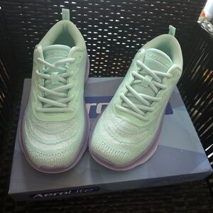 Ladies Mint Green Lightweight Sneakers